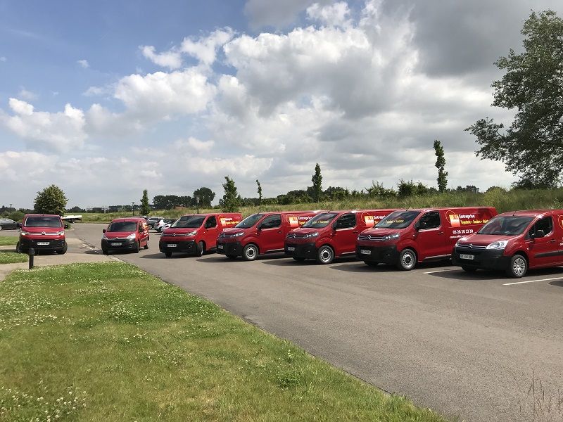 Flotte de camionnettes de JLC-Entreprise